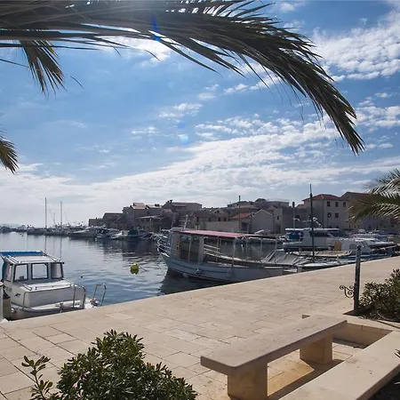 Tresan Tribunj (Sibenik-Knin)