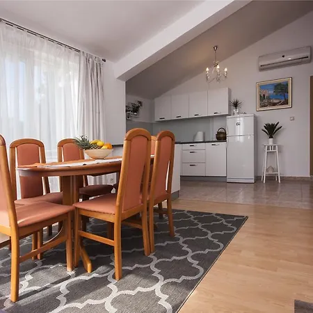 Tresan Daire Tribalj