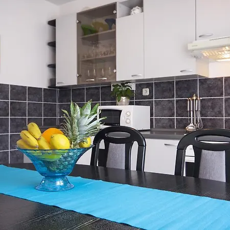 Tresan Apartman *